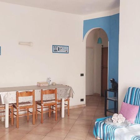 Attico Trilocale Con Solarium A Borghetto Santo Spirito Apartment Luaran gambar